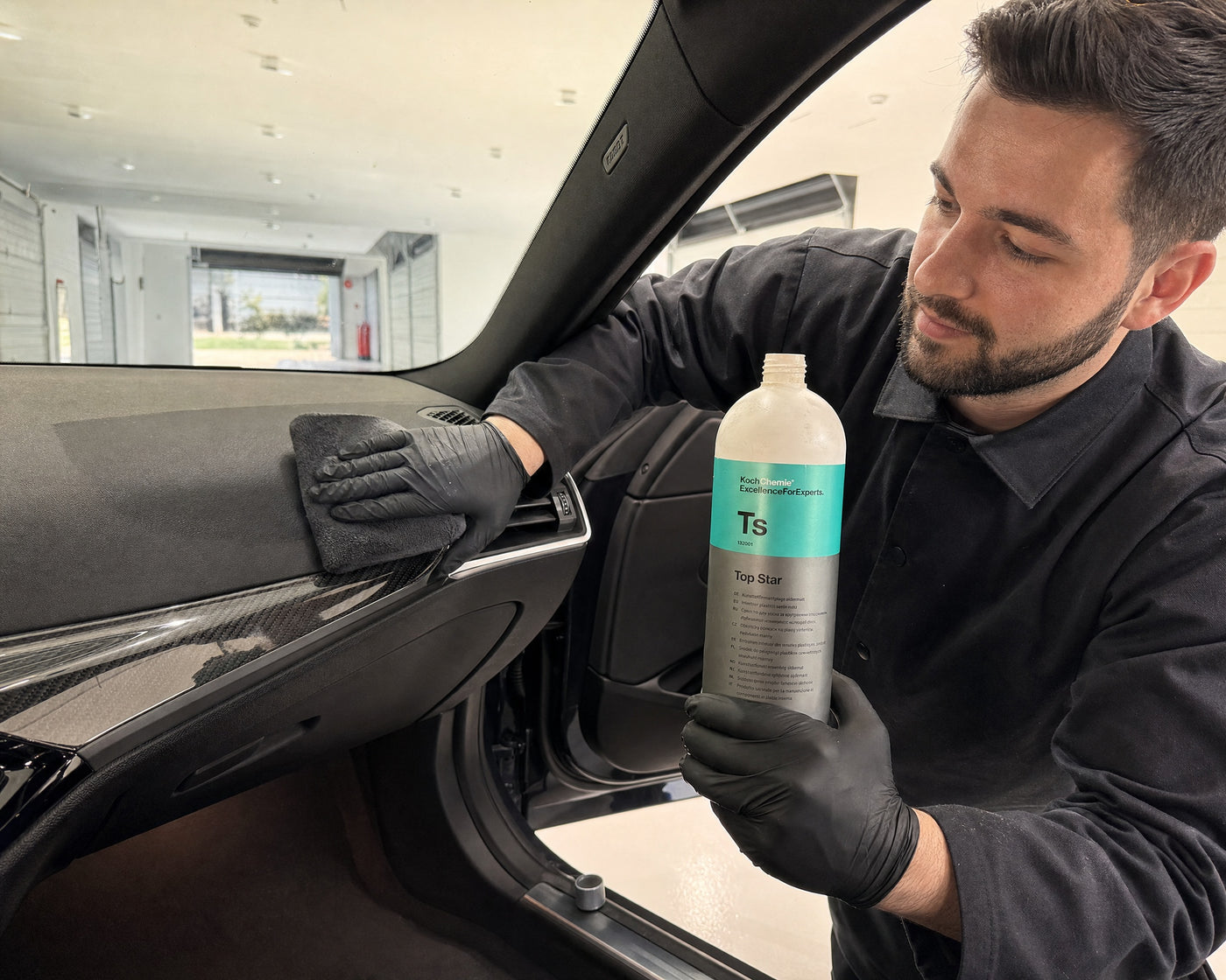 Detailing1 Koch-Chemie Top Star Ts — Cockpit-Kunststoffpflege BMW M2 (Desktop)