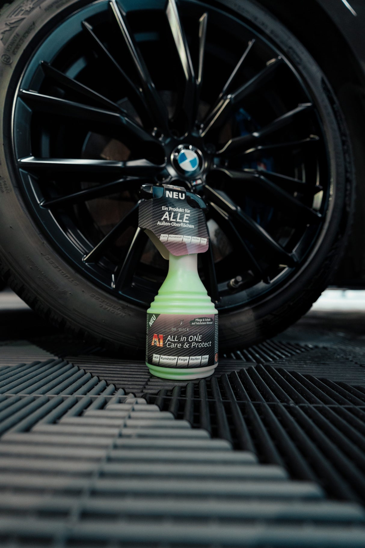 Detailing1 Dr. Wack A1 ALL in ONE Care & Protect Sprühversiegelung — in der Anwendung