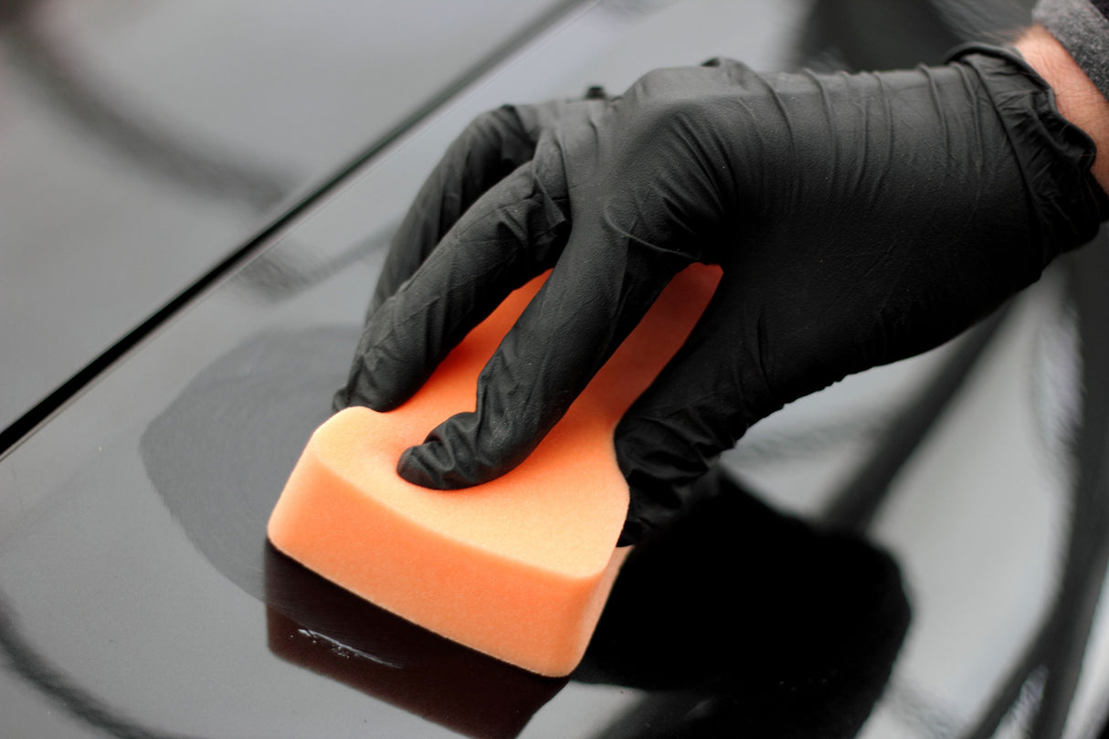 Detailing1 Dr. Wack A1 DER Politur-Schwamm — in der Anwendung